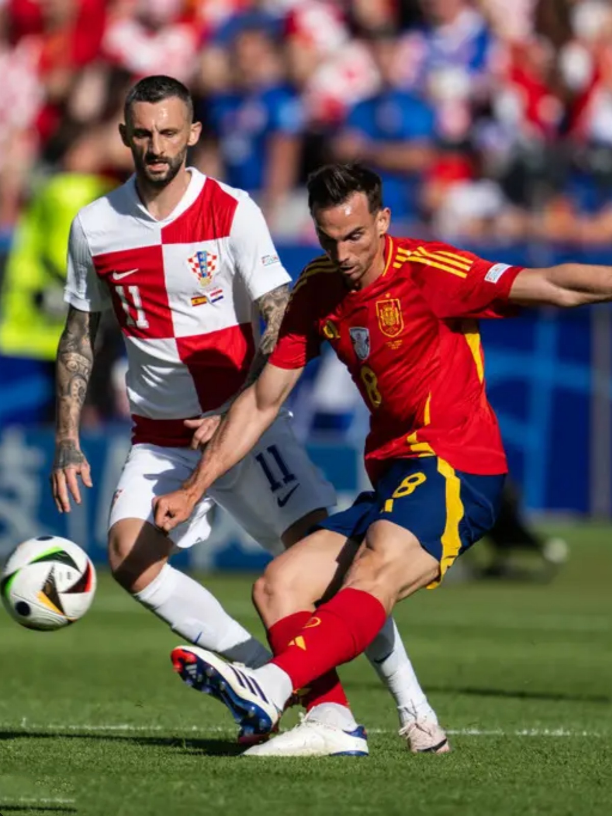 豪门争霸,欧洲足球联赛火热展开 豪门争霸,欧洲足球联赛火热展开